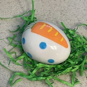 NWT ceramic Easter egg